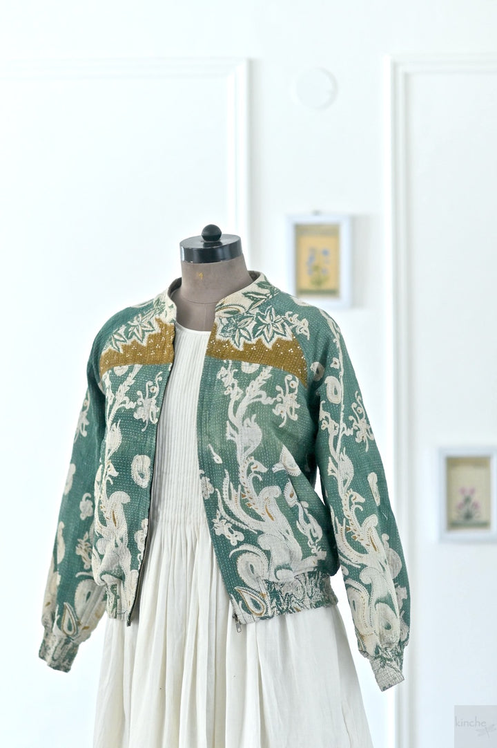 X Large, Alice Jacket in a beautiful Vintage Print, Slightly Quilted - kinchecom
