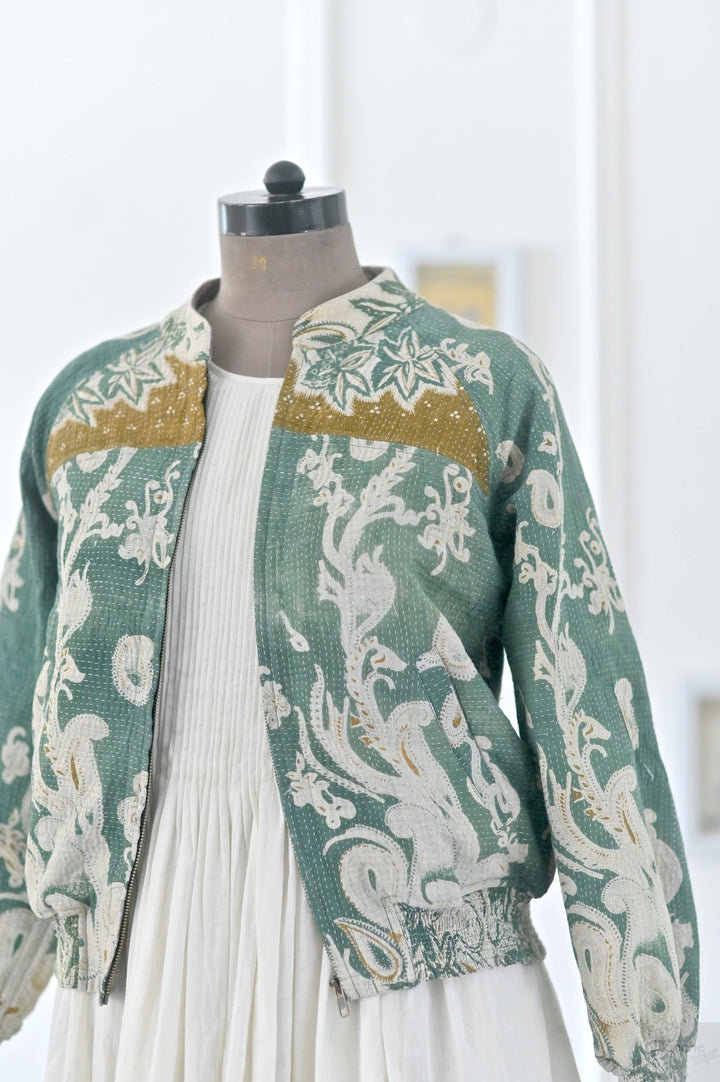 X Large, Alice Jacket in a beautiful Vintage Print, Slightly Quilted - kinchecom