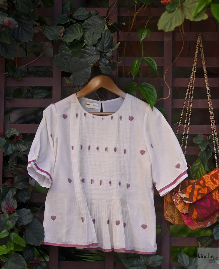 Zero Heart, Handmade Jamdani Weave, Off White & Red Heart Patterns