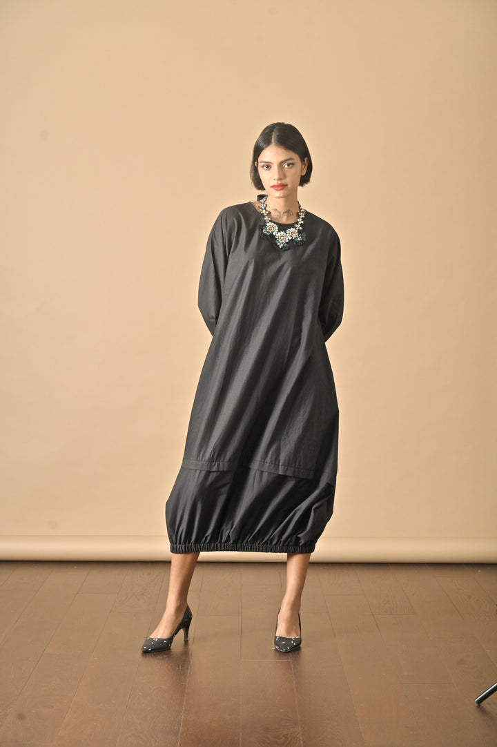 Eket, Handmade Black Khadi Coccon Dress - kinchecom