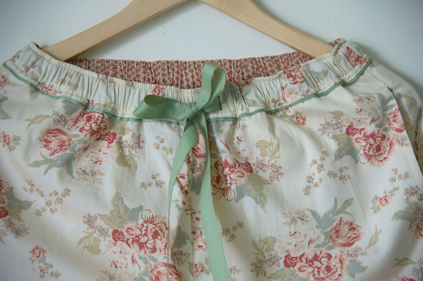 Eartha, Off White with Dark Pink Rose Print & Sage Green leaves - kinchecom