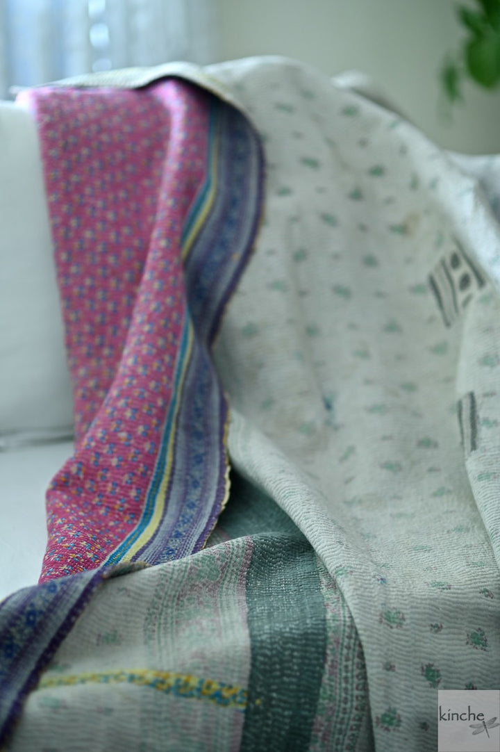 Dausa, Rare kantha Collectible Quilt in Medium to Heavy Weight and Embroidery - kinchecom