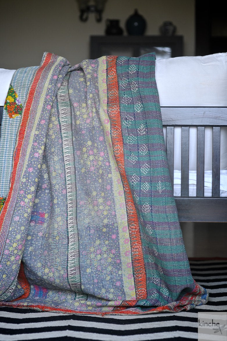 Jhalawar, Rare kantha Collectible Quilt in Medium to Heavy Weight and Embroidery - kinchecom