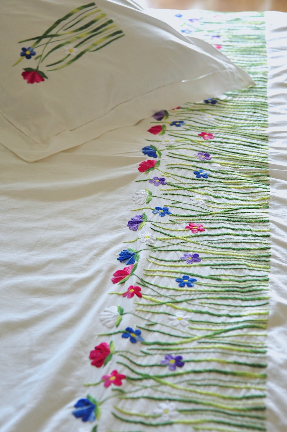 Hand Embroidered Floral Duvet Cover, at hem, Multicolor Tulip Flowers - kinchecom
