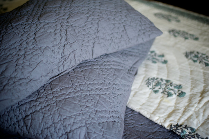 Nottingham, Hand Quilted Diamond Pattern Grey Quilt 98x92 Inches, Queen Size - kinchecom