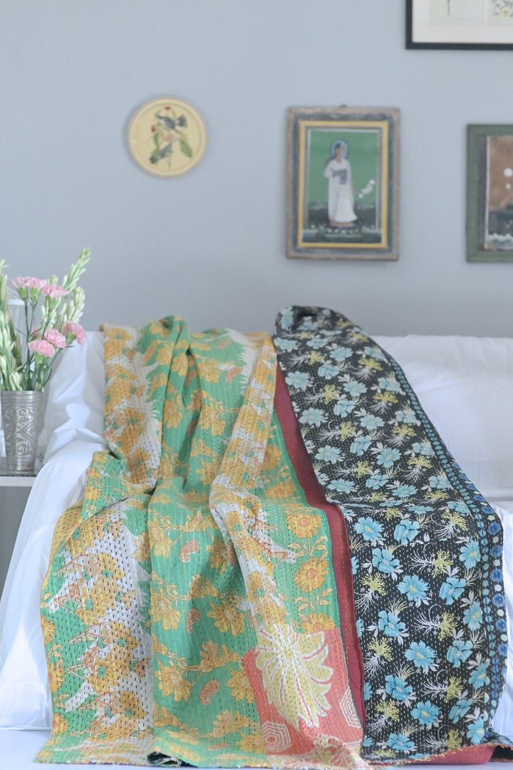 Mewar, Rare kantha Collectible Quilt in Medium Weight and Embroidery - kinchecom