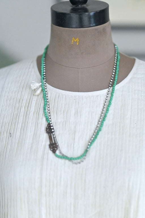 Marie-Jeanne, Glass pearl beads, vintage findings, Rhinestone Chain, One of a Kind - kinchecom