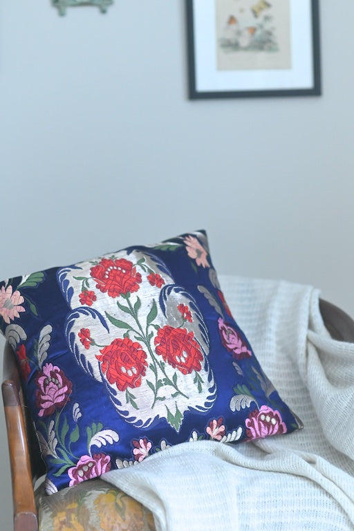 Ekka, Gyasar Silk Brocade Luxury Cushion Cover in Pure Silk 20X20 Inches - kinchecom