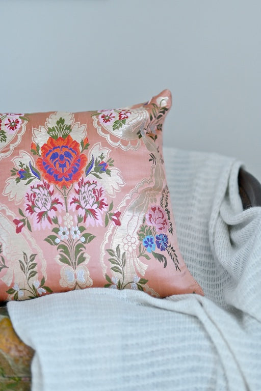 Raftar, Gyasar Silk Brocade Luxury Cushion Cover in Vintage Pink Color - kinchecom