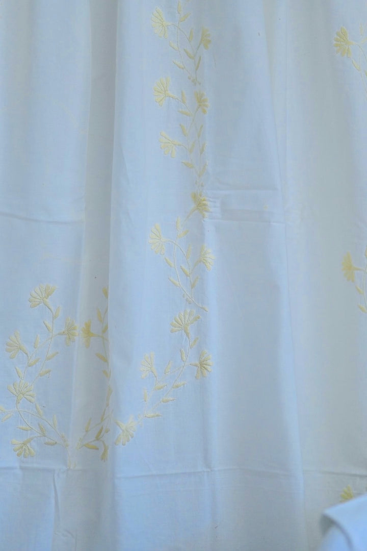 Hand Embroidered, Beige Floral, 96X60 Inches Tablecloth with Napkins - kinchecom