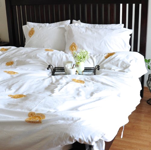 Indian Shankh in Beige Embroidered Pattern Cotton Duvet Cover Queen Size 98x92" - kinchecom