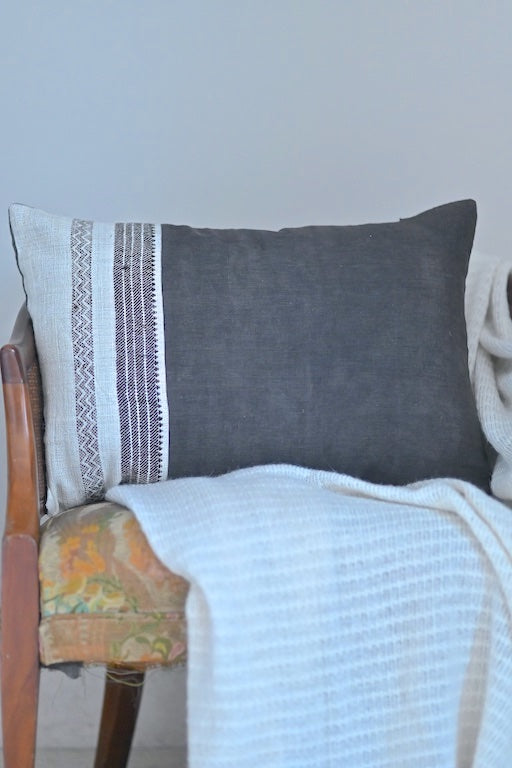 Rhuiya, Hand Made Kala Cotton Large Cushion Cover 24X16" - kinchecom