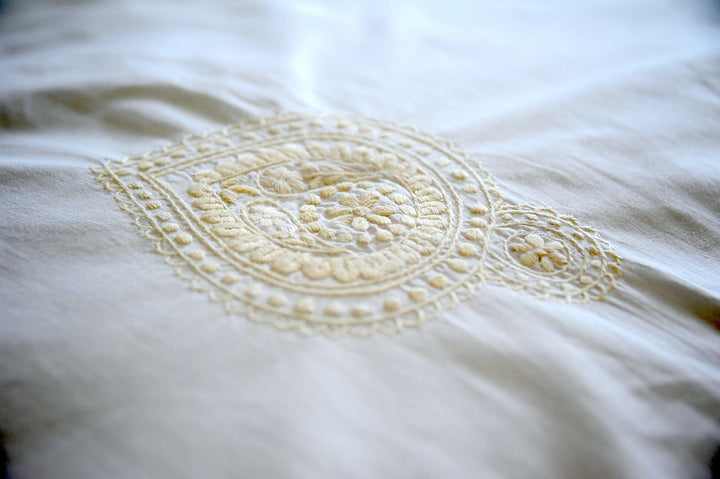 Indian Shankh in Beige Embroidered Pattern Cotton Duvet Cover Queen Size 98x92" - kinchecom