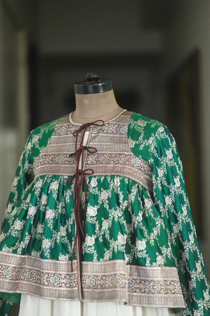 Aarohi, vintage saree, Zari Katan Silk Kedia in Large