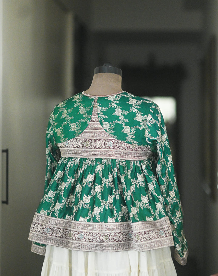 Aarohi, vintage saree, Zari Katan Silk Kedia in Large