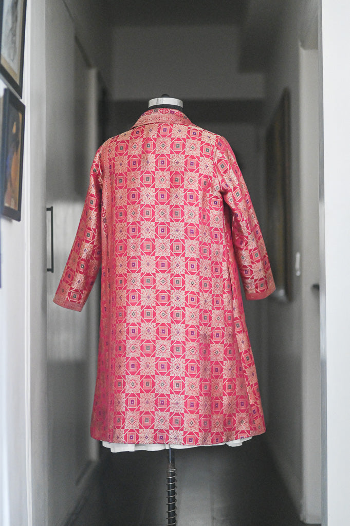 Jama 33, Long Robe Style Coat made with Vintage Zari Silk in Fuschia, XL - kinchecom