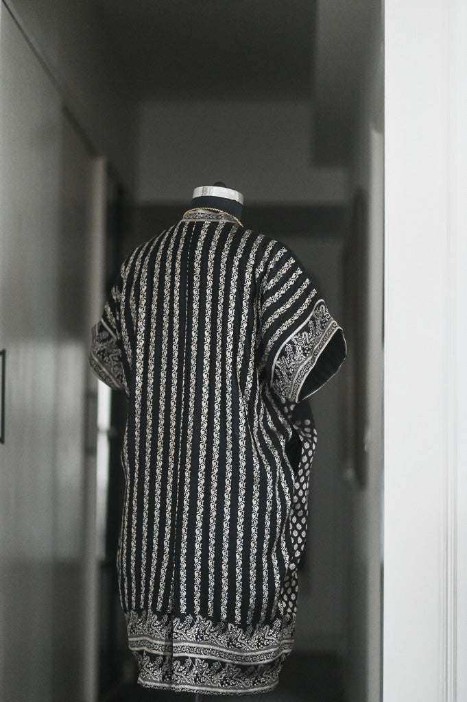 Antalya, Vintage Katan Silk Saree Kaftan Dress in Size Large - kinchecom