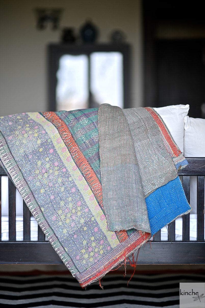 Jhalawar, Rare kantha Collectible Quilt in Medium to Heavy Weight and Embroidery - kinchecom