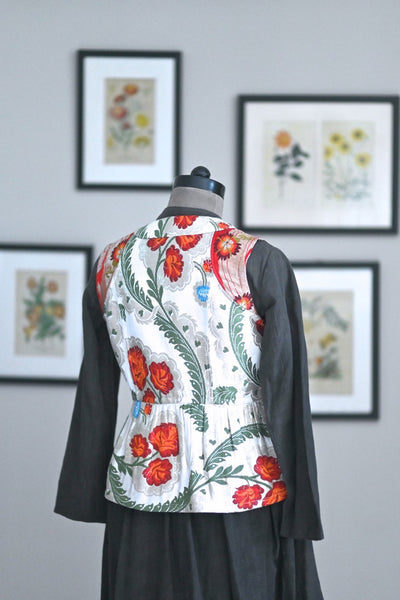 Small, Gyasar Silk Brocade Sleeveless Jacket, Lined with Silk Fabric - kinchecom