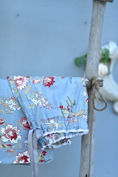 Kiri Handmade Grey and Maroon Floral Print jammies with lace Finishing - kinchecom