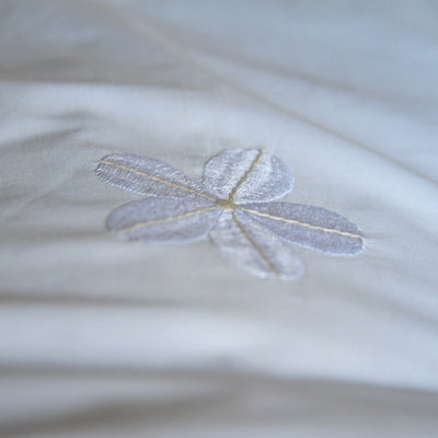 White Daisies Embroidered Duvet Cover Queen Size 98X92" - kinchecom